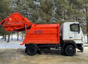 Мусоровоз с задней загрузкой КО-456-10